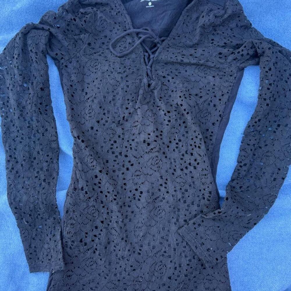 Hollister black lace long sleeve top Y2K 2000s goth coquette style